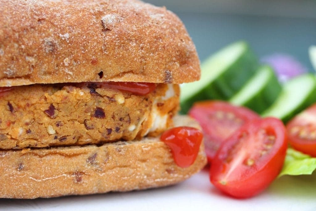 A recipe for spicy bean burger or kidney bean burger (gluten free)