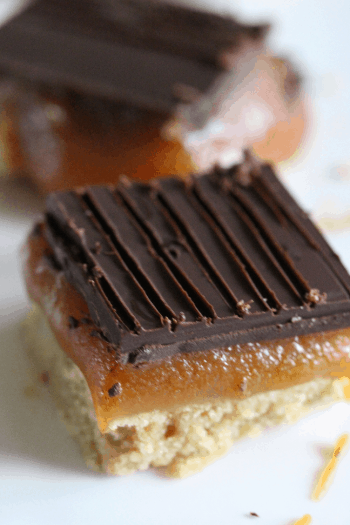 Dairy free caramel slice recipe. This recipe is also gluten free and vegan (egg free). #glutenfree #dairyfree #vegan #caramelslice #dairyfreecaramelslice #glutenfreecaramelslice