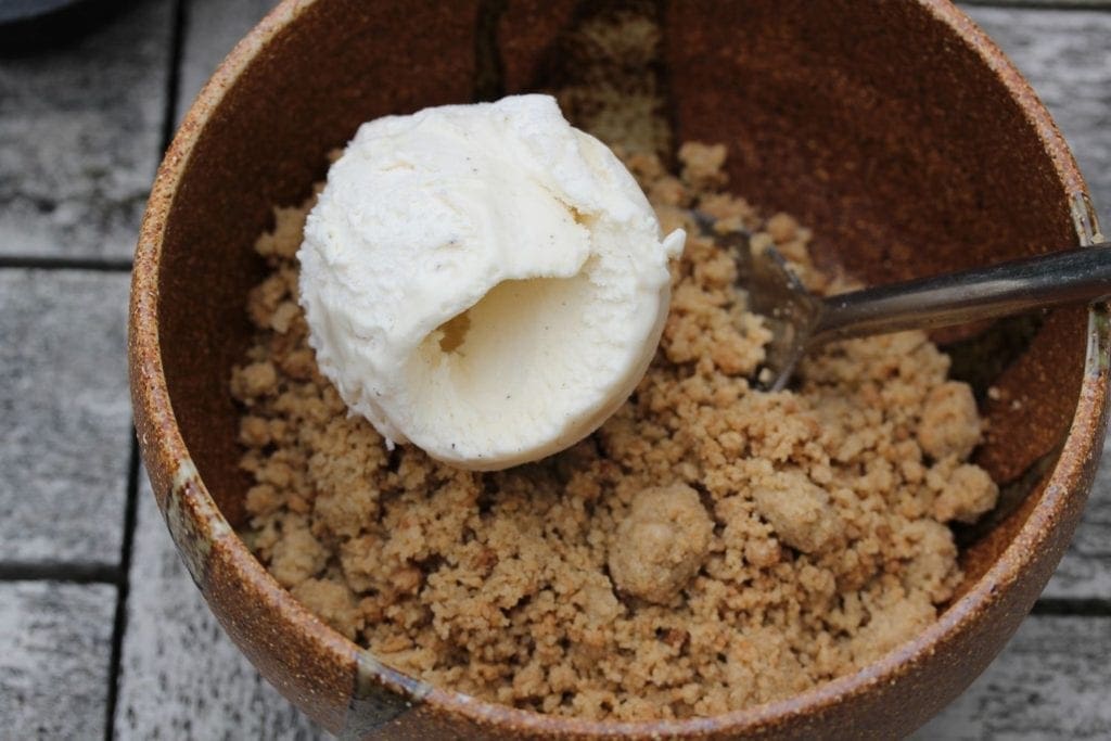 Easy crumble recipe with just four ingredients taking 10 minutes #freefromfairy