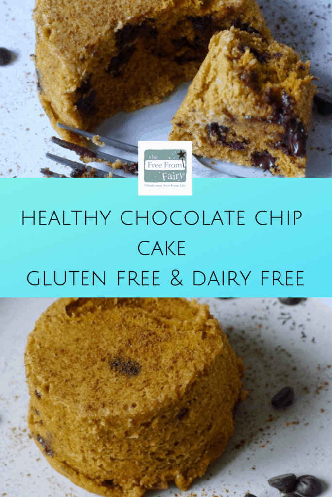 A recipe for healthy chocolate chip cakes that are made in the microwave. #glutenfree #freefromfairy #fairyflour