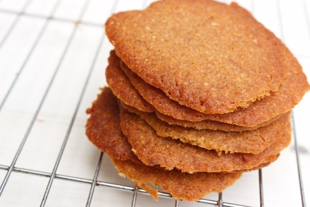 Paleo ginger cookies. Low carb, gluten free refined sugar free cookies made with coconut flour.