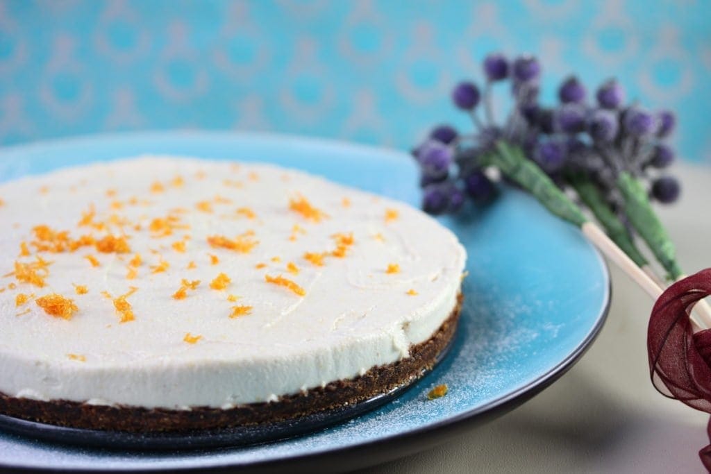 Vegan, gluten free, refined sugar free lemon cheesecake