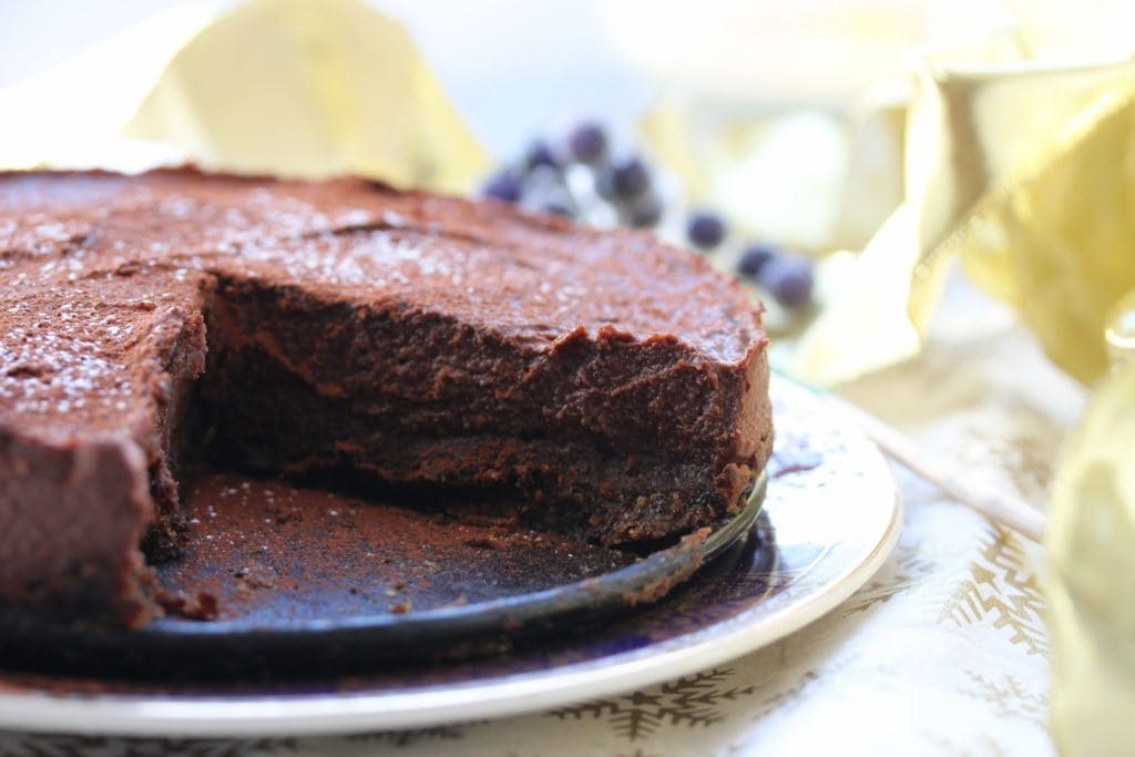 Baileys chocolate cheesecake. This vegan and gluten-free cheesecake is perfect any time of the year but why not try it for Christmas?