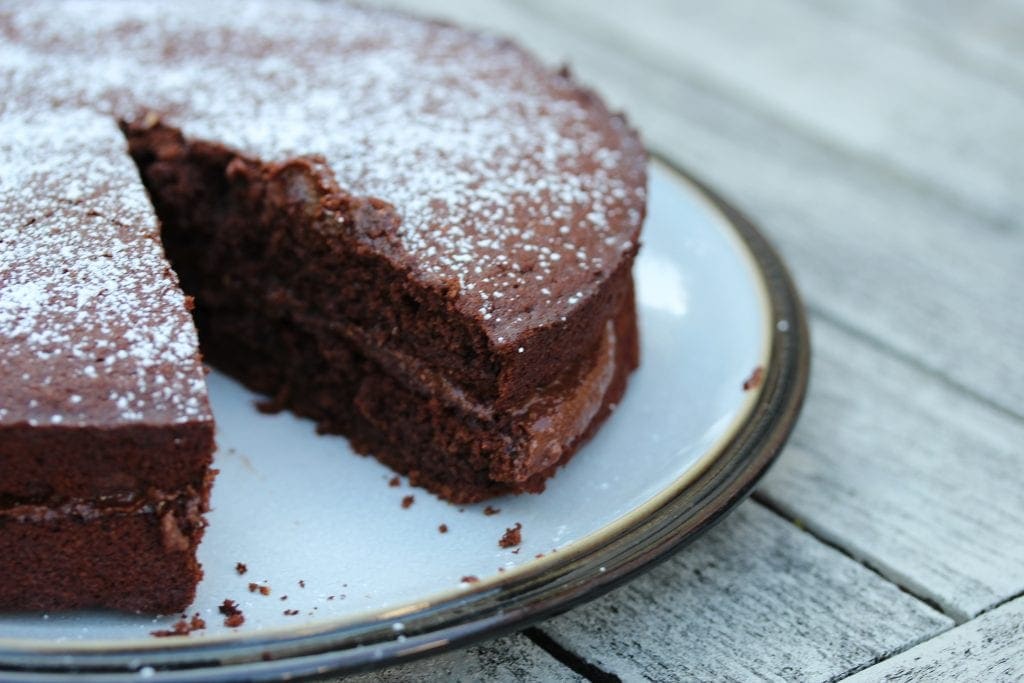 A simple vegan chocolate cake recipe...no margarine or refined sugar #glutenfree #wholegrain #dairyfree #eggfree #vegan #veganchocolatecake #chocolatecake #glutenfreechocolatecake #freefromfairy