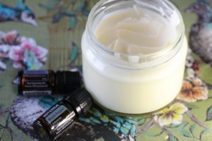 Make your own simple body butter with just 3 ingredients. @freefromfairy #bodybutter #bodybutterrecipe #moisturiser