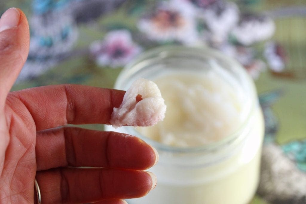 Make your own simple body butter with just 3 ingredients. @freefromfairy #bodybutter #bodybutterrecipe #moisturiser