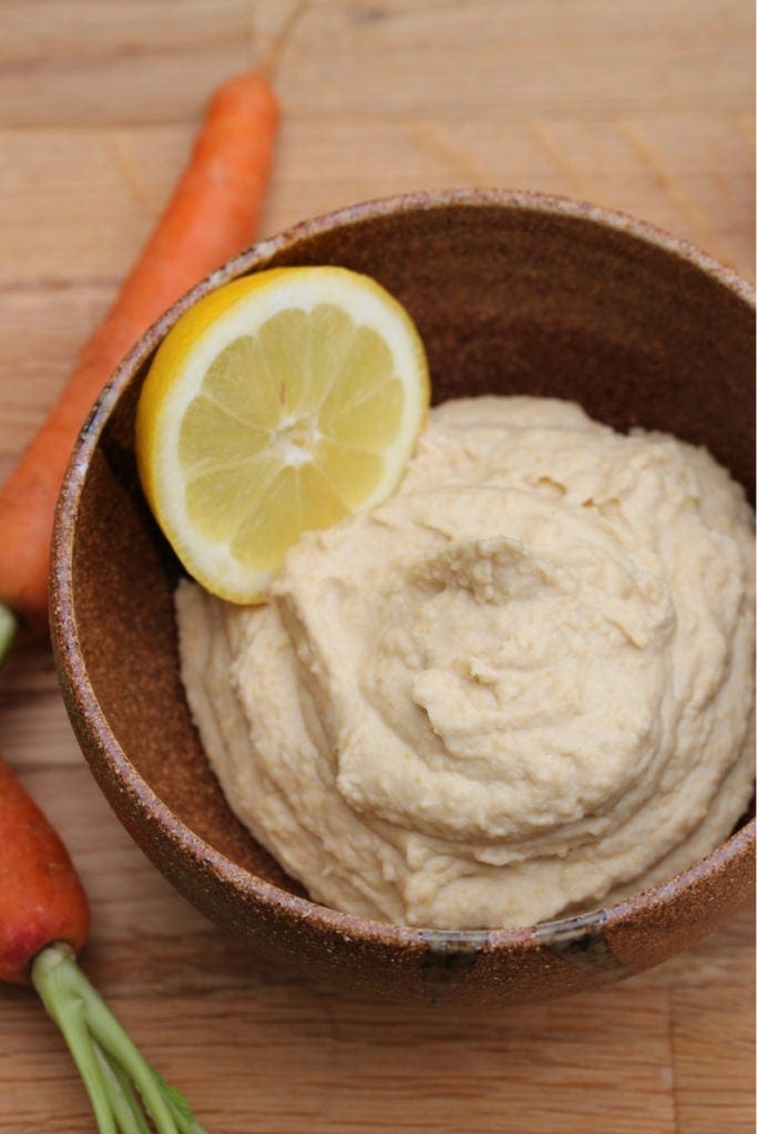 How to make hummus - instructions and recipe for lemon hummus made with essential oils